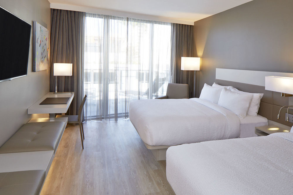 Hotel Ac By Marriott Miami Beach